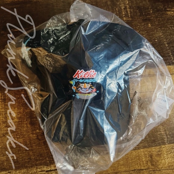 KITH Treats Kelloggs Tony The Tiger Nylon Pinch Crown SnapBack Hat• Black • 2025